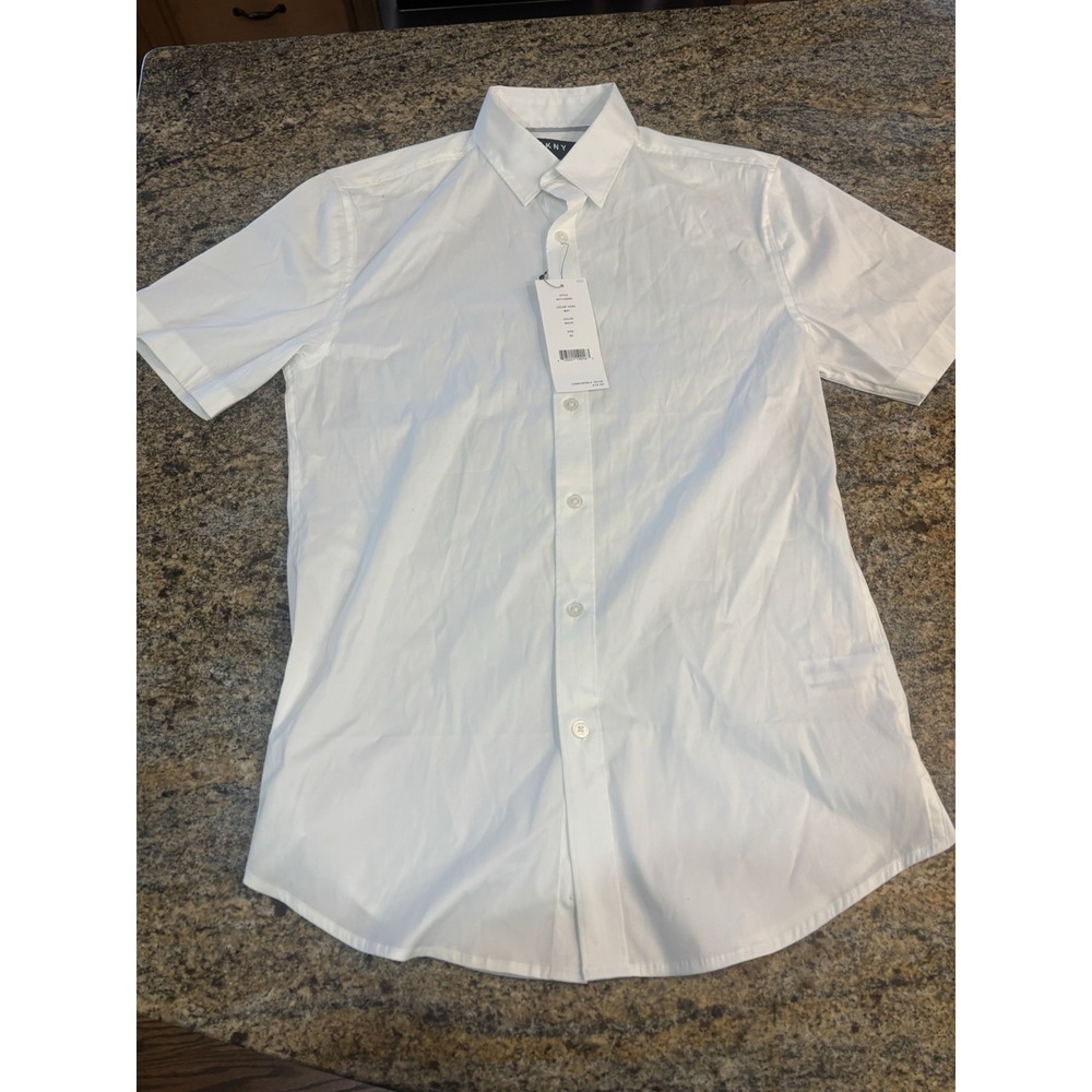 NWT DKNY Men's White Short Sleeve Button-Down‎ Shirt Size XS Style M3720092